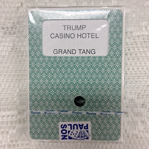 COMMEMORATIVE HISTORY Trump Casino Playing Cards Sealed NWOT - Picture 1 of 6